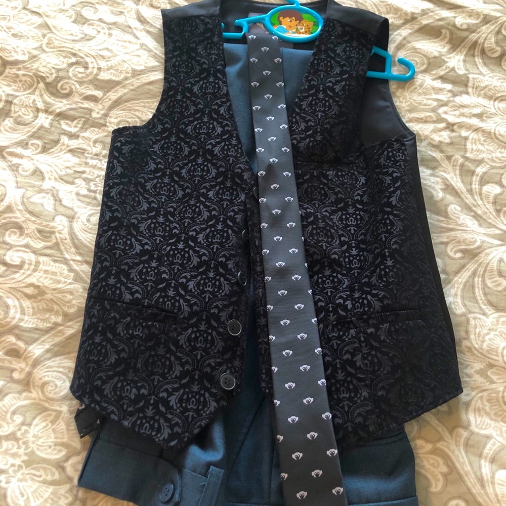 Appaman outfit for a 8-9yo